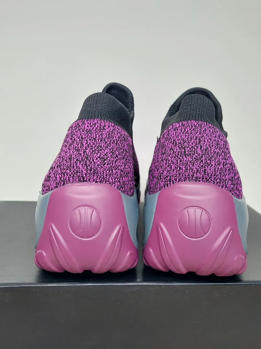 Hypetsoft Slip-On Knit Athleisure Lightweight Sock Sneakers Womens Size 5 Office